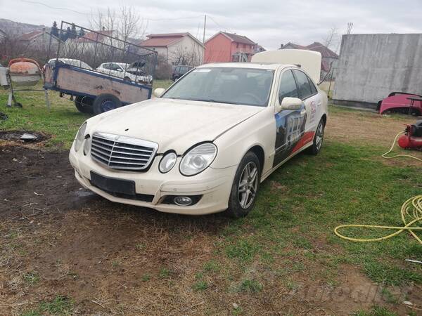 Mercedes Benz - E 220 - 2.2 cdi