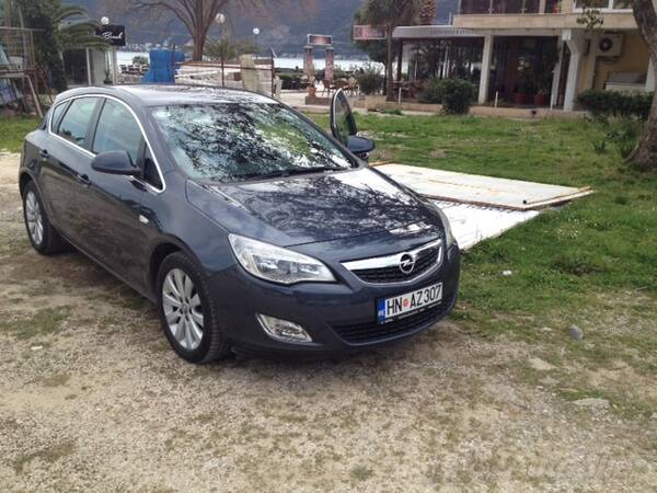Opel - Astra - 1.7 Dci
