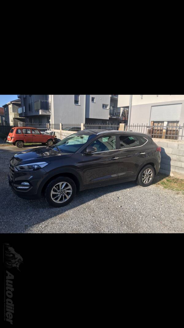 Hyundai - Tucson - 1.7 CRDI