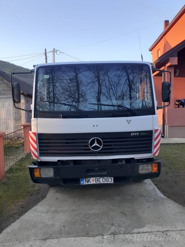 Mercedes Benz - 811