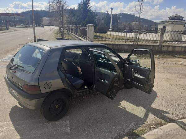 Renault - Clio - 1200benzin