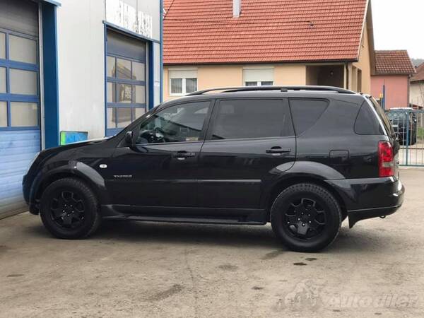 SsangYong - REXTON