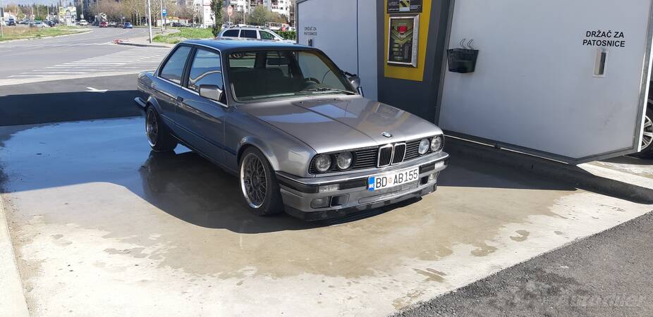 BMW - 325 - 325i