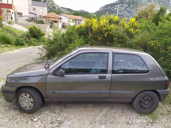 Renault - Clio - 1.9