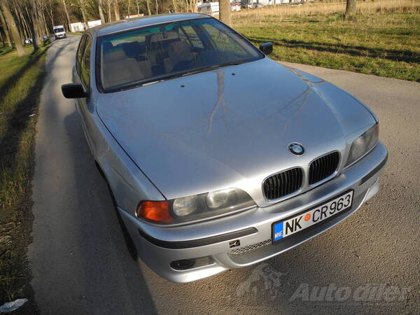 BMW - 520 - 520i