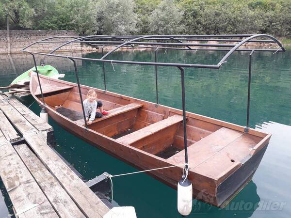 Riva - drveni čamac