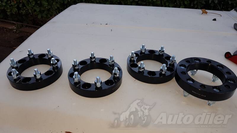 Spacers 30 mm - 6x139.7