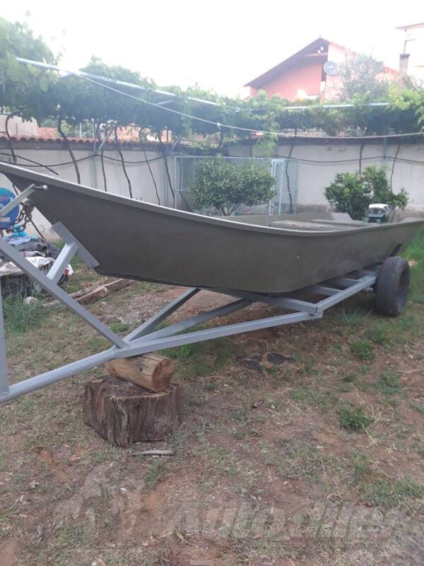 House boat - Metalni čamac