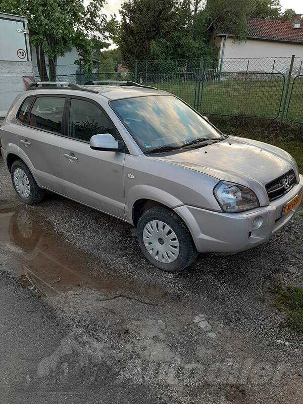 Hyundai - Tucson - 2.0 GRDI