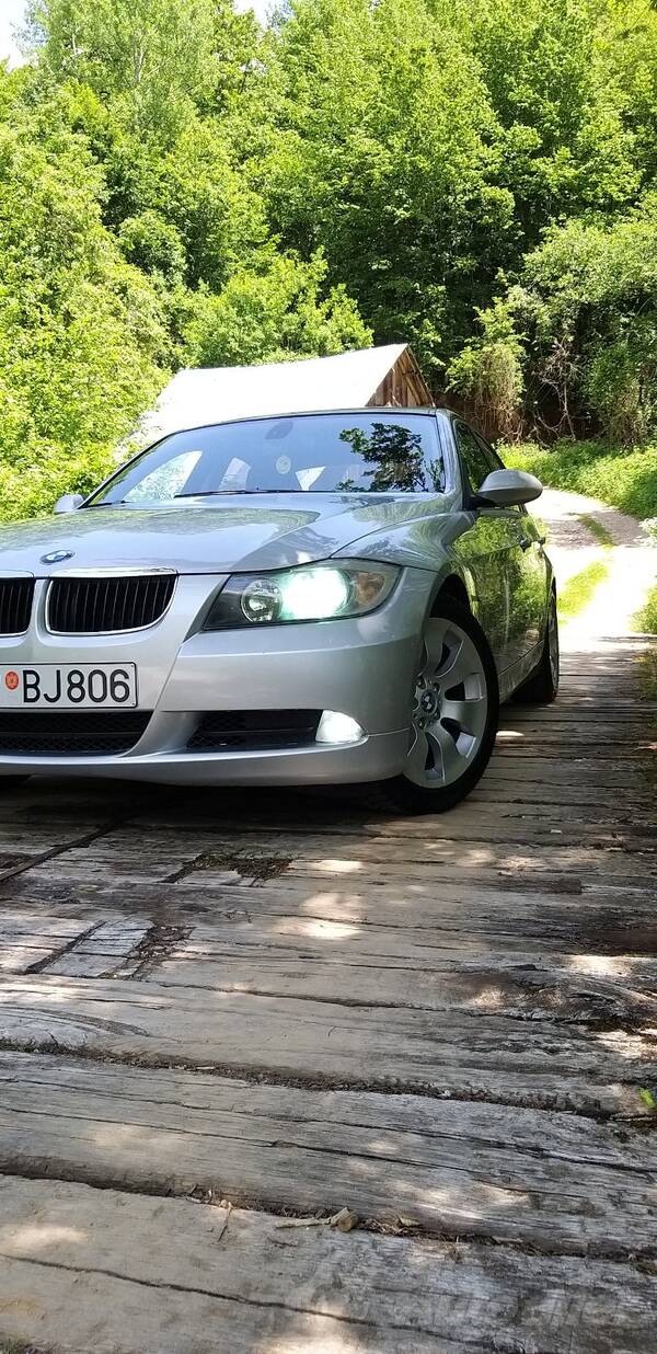 BMW - 318