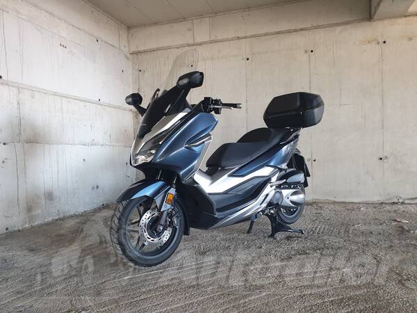 Honda - Honda Forza 300