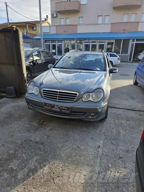 U djelovima Mercedes Benz - C 200 200 cdi