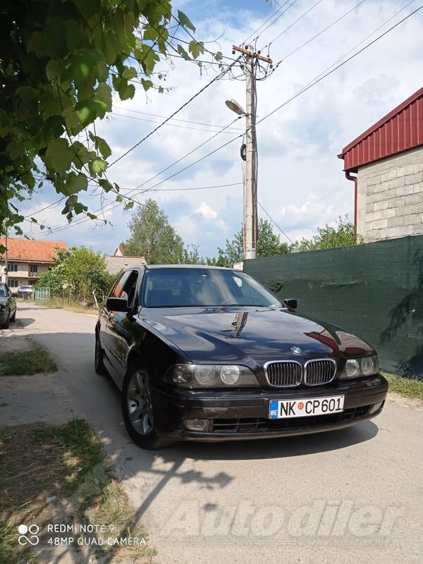 BMW - 330