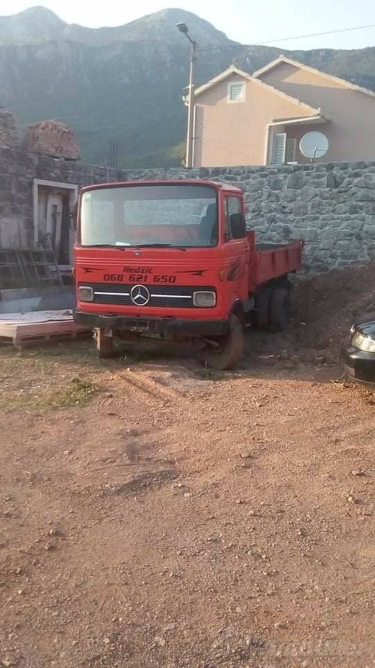 Mercedes Benz - 8.9