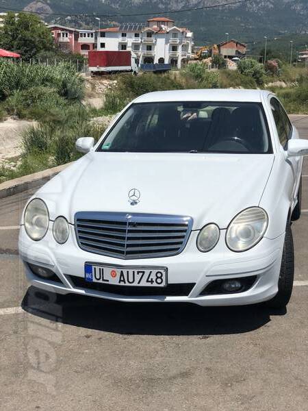 Mercedes Benz - E 200
