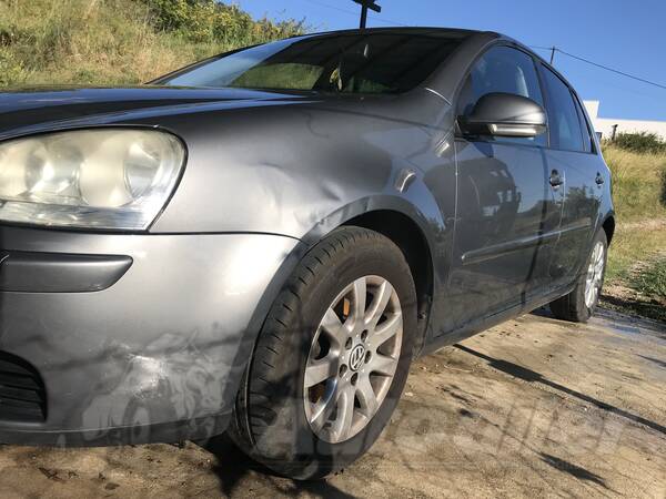 Volkswagen - Golf 5 - 1.9 TDI