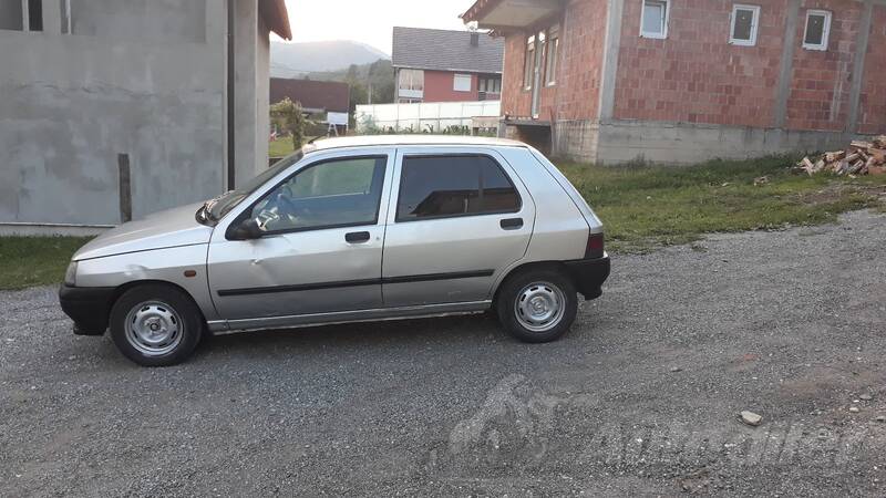 Renault - Clio - 1.1
