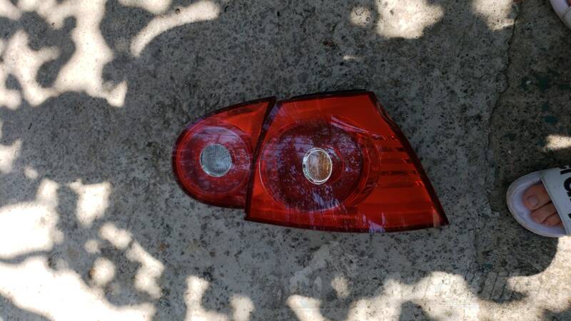 Desno stop svjetlo za Volkswagen - Golf 5    - 2004-2008