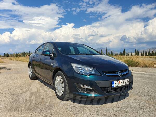 Opel - Astra - 1,6 Enjoy
