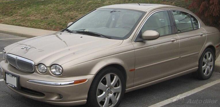 U djelovima Jaguar - X-Type 2.0