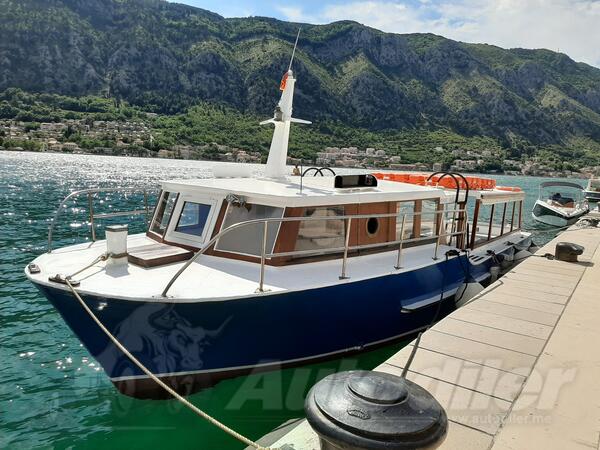 Abati yachts - Drveni brod od mahagona