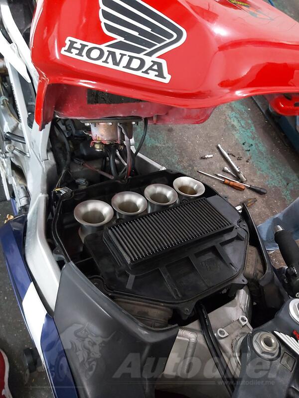 Honda - CBR929RR