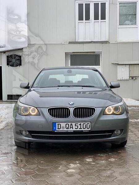 BMW - 525