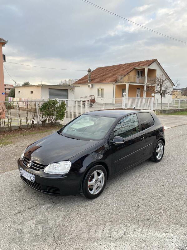 Volkswagen - Golf 5 - 1.9 TDI
