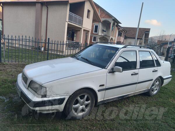 Volvo - 460 - 2.0i GLT