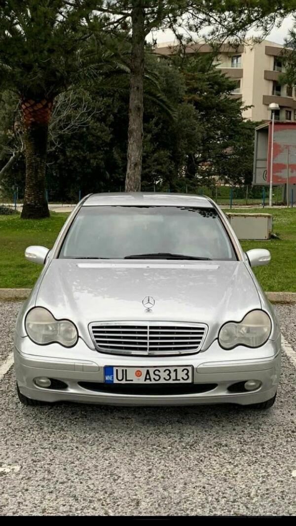 Mercedes Benz - C 220 - 2,2cdi