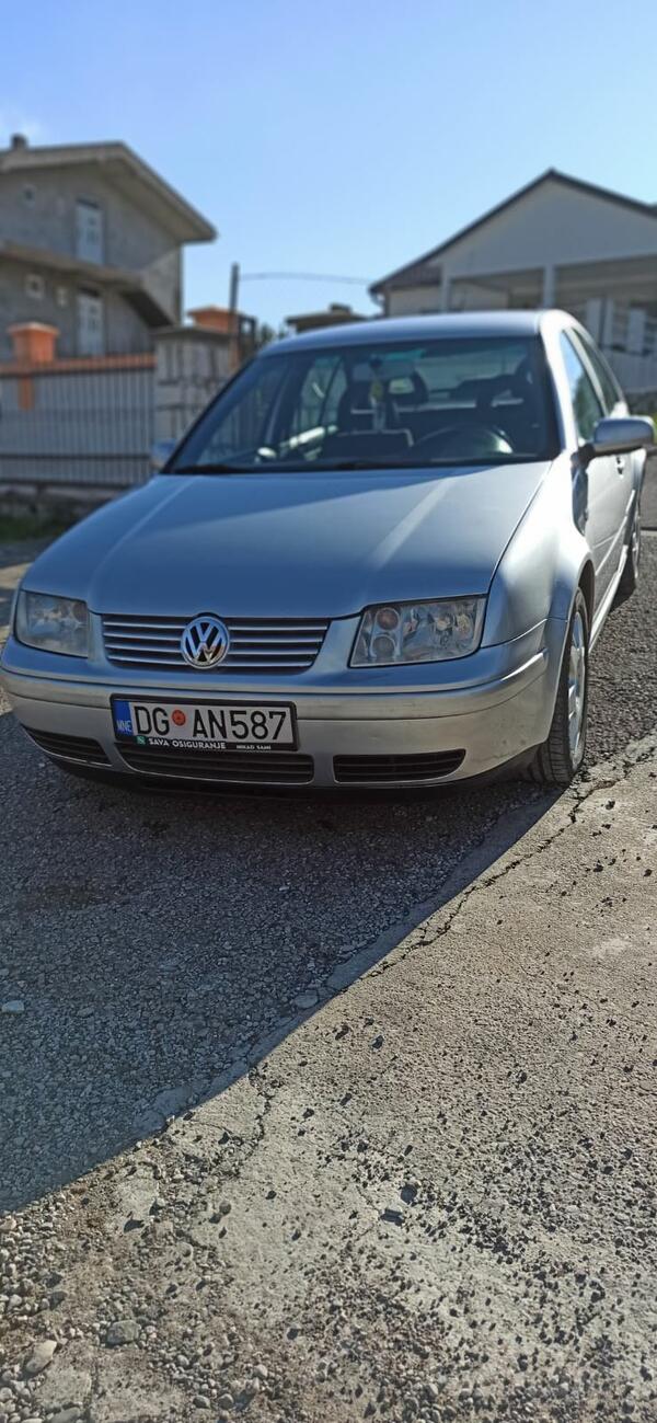 Volkswagen - Bora - 1.9 Tdi
