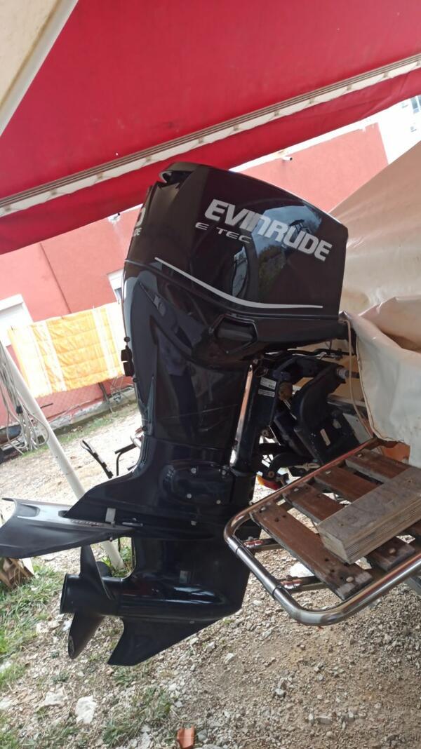 Evinrude - E-tec 90 - Motori za plovila