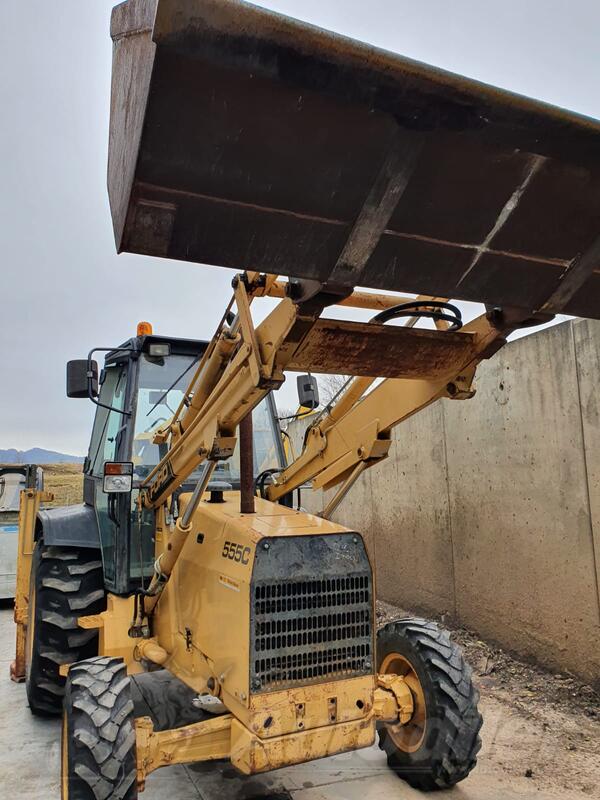 New Holland - FORD 555C DT