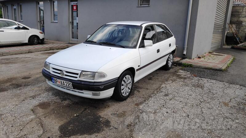 Opel - Astra - 1.4 GL