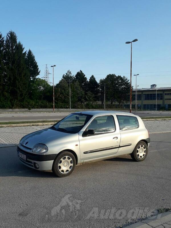 Renault - Clio - 1.6