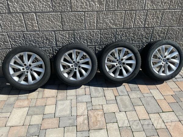 Fabričke rims and Bridgestone tires