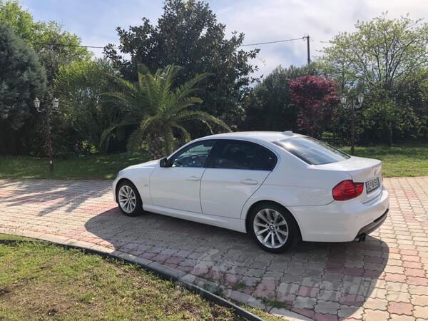 BMW - 325 - 3.0