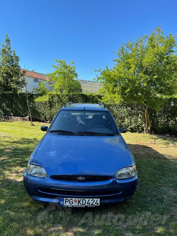 Ford - Escort - 1.4 16v ghia