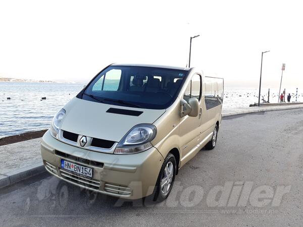 Renault - TRAFIC 1.9 DCI