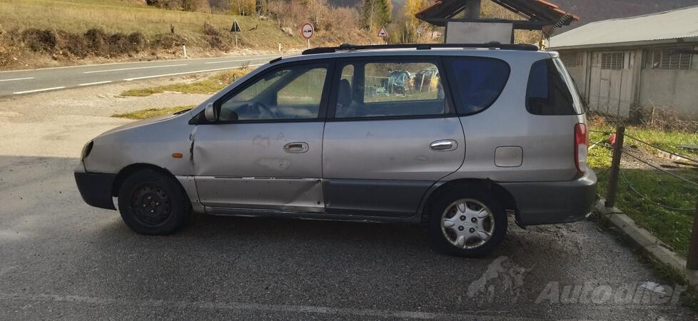 Kia - Carens - 1.8ls