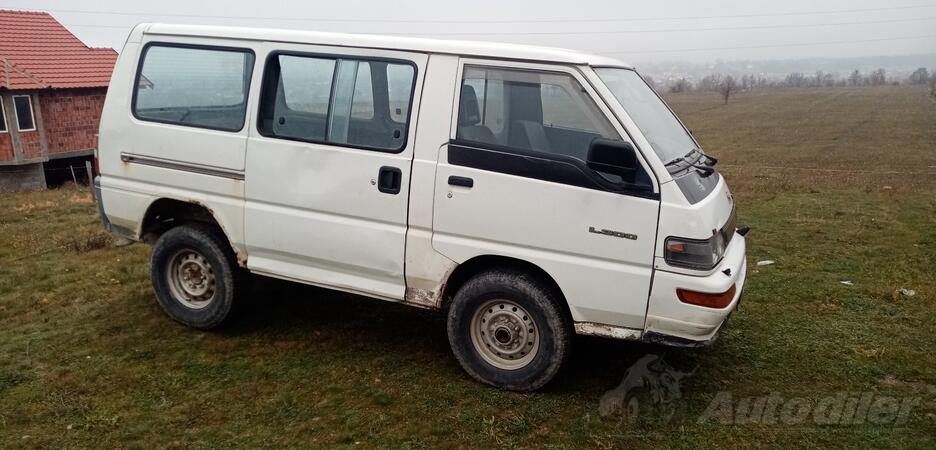 Mitsubishi - L300 - 2,5 4X4
