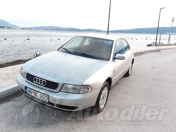 Audi - A4 - 1.8 BENZ+PLIN