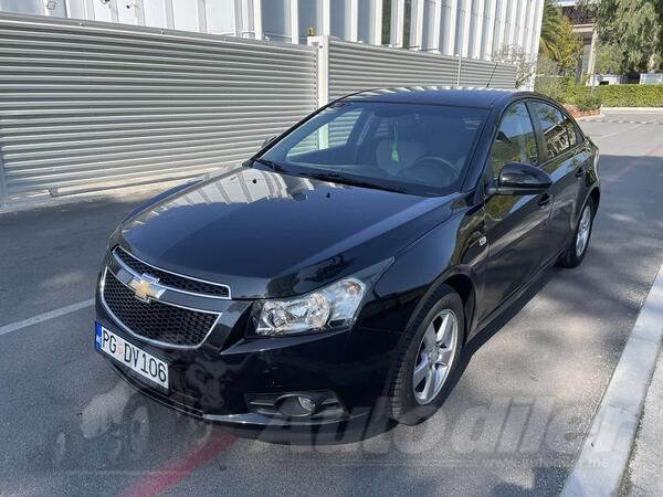 Chevrolet - Cruze - 1.6