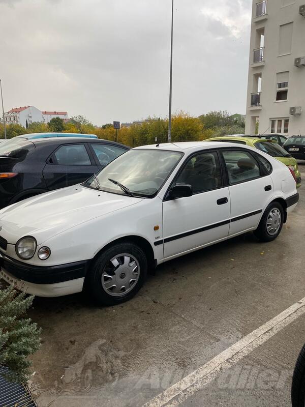 Toyota - Corolla - 1600 LB