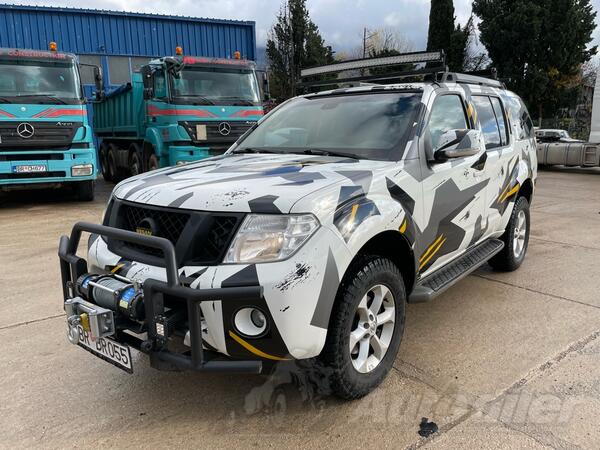 Nissan - Pathfinder - 2.5 DCI