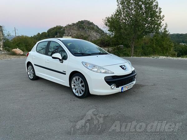 Peugeot - 207 - 1.4