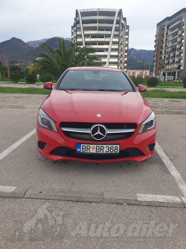 Mercedes Benz - CLA 200