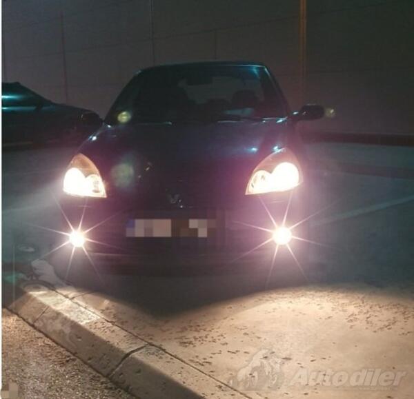 Renault - Clio - 1.5 DCI