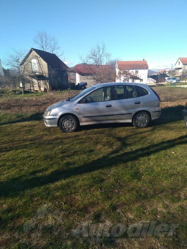 Nissan - Almera Tino