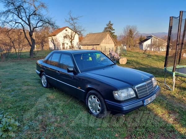 Mercedes Benz - E 200 - E 200